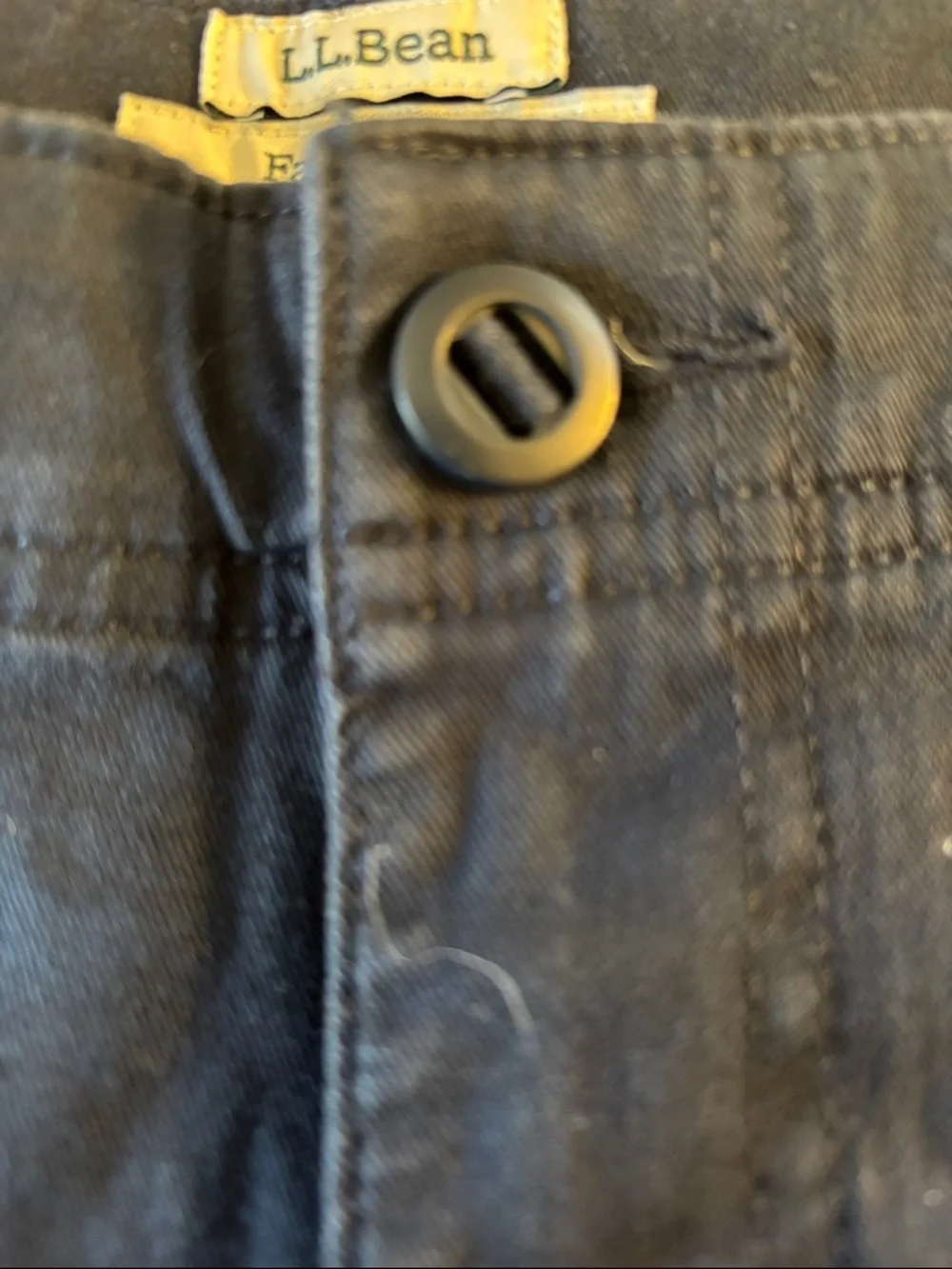 L.L. Bean Navy Flat-Front Women’s Chino Shorts Size 8 NWOTS - Picture 3 of 4